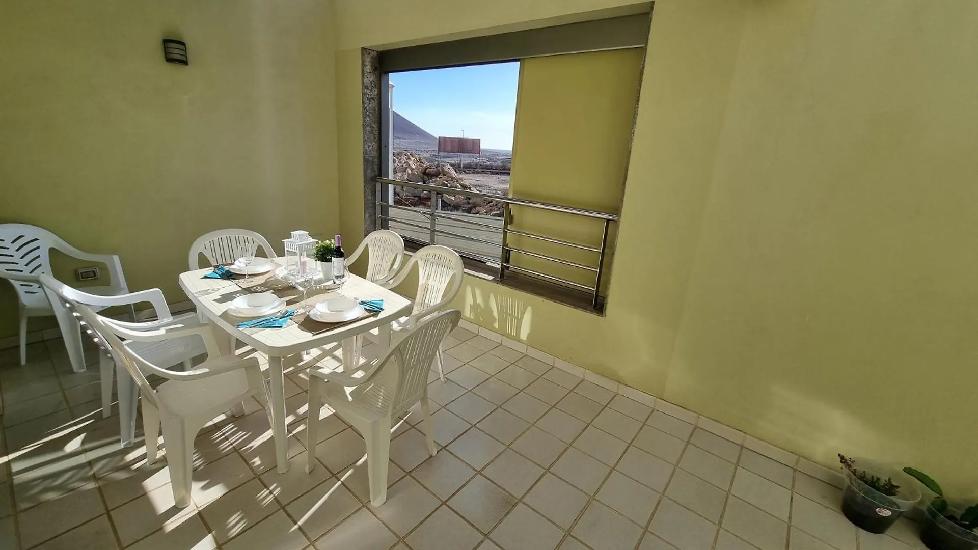 Ferienhaus In El Medano Mit Terrasse Und Meerblick Spain